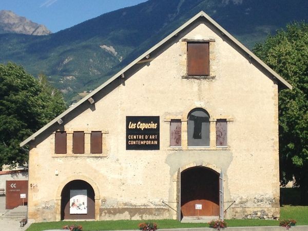 DCA - Centre d'art — Vue du Centre d’art contemporain Les Capucins, ville d’Embrun