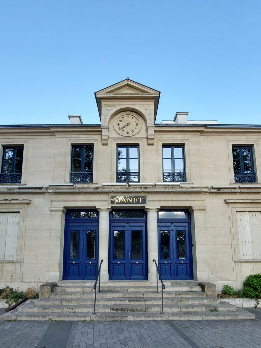 DCA - centre d'art - Façade de l'École municipale des beaux-arts / galerie Édouard-Manet