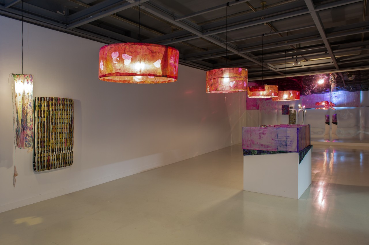 DCA - centre d'art - Une vue de l'exposition d'Anne Bourse, « Gens qui s'éloigne », du 27/01 au 19/03/2022.