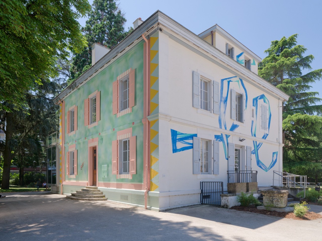 DCA - centre d'art - Villa du Parc, centre d’art contemporain d’intérêt national, Renée Lévi, Façade Nord.