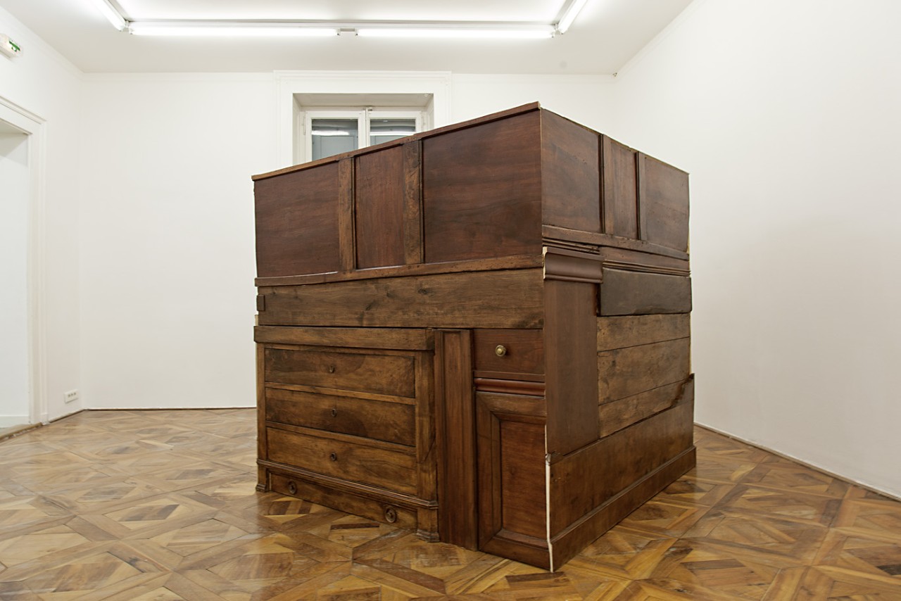 Grout/Mazeas (Sylvain Grout, Yann Mazeas), Bedroom #2 - Clump [Meet me in the bedroom in five minutes and bring the cattle prod.], 2013