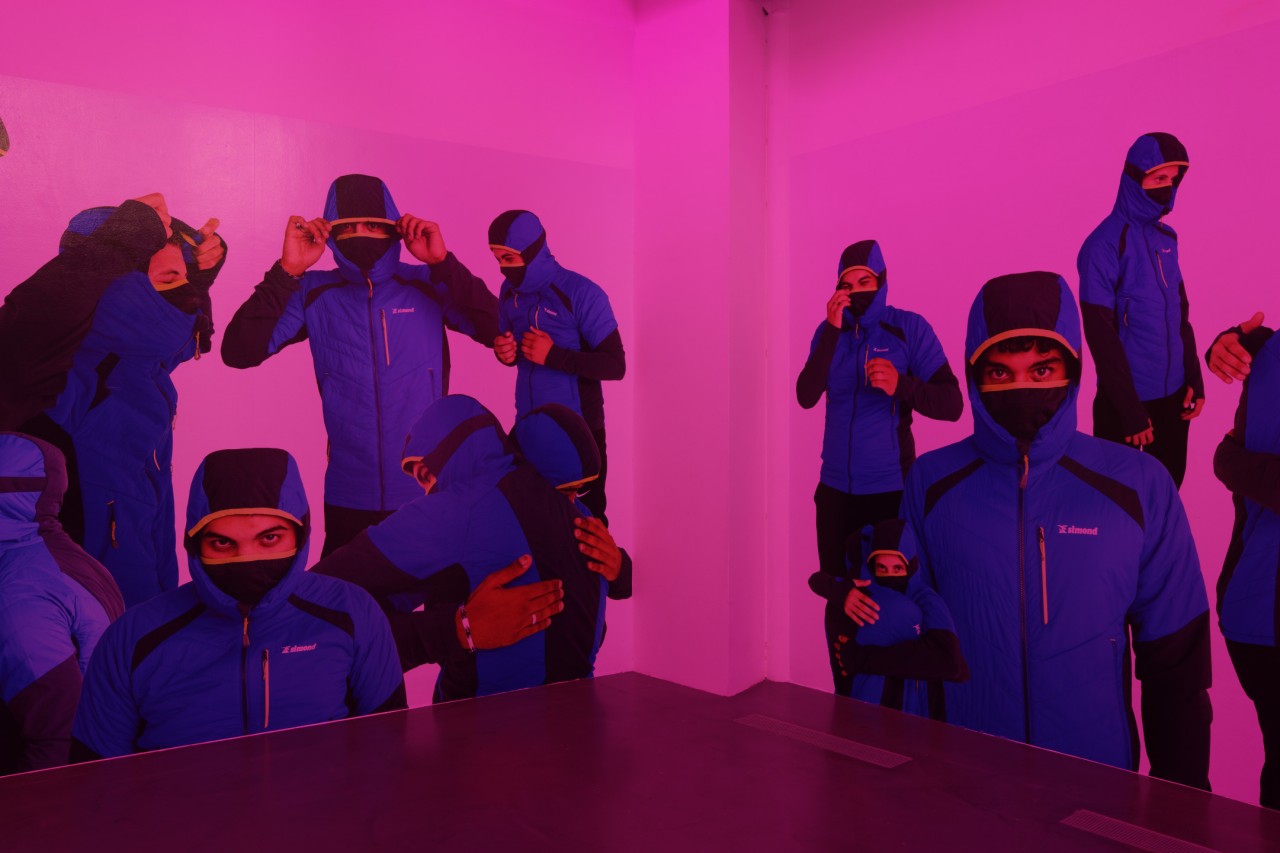 Sara Sadik, « Equipe équipée », 2021, production CAC Brétigny, vue de l'exposition « Hlel Academy », Sara Sadik