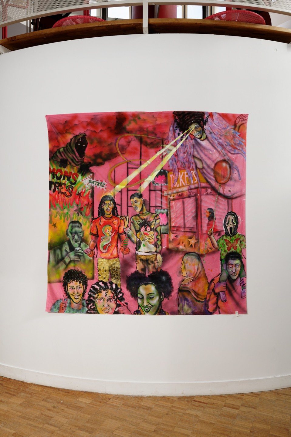 Neïla Czermak Ichti, « Les anges de la porte dorée », 2020, production CAC Brétigny, vue de l'exposition « À Ambroise et Aziza », Neïla Czermak Ichti et Ibrahim Meïté Sikely.