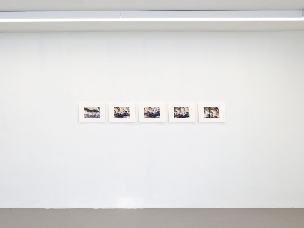 Jan Kopp, Les sculptures en moins (Meulières du Mont Vouan), 2025