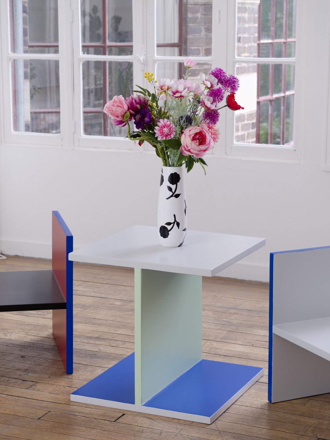 Karina Bisch, Painting For living - Les vases, 2025