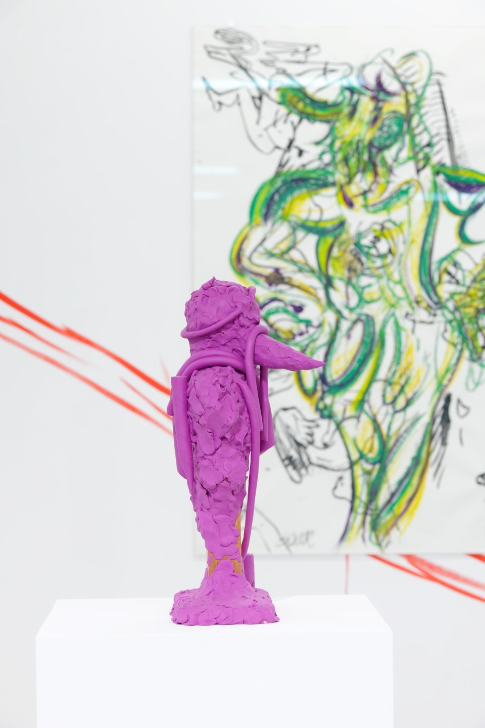 L’artiste roumain Razvan Boar voit dans le dessin et son expression la plus rapide, juste saisie, une condition préalable et sine qua non à l’émergence de l’image peinte. En pendant de ces toiles et oeuvres sur papier, l’artiste tente la production en volume.