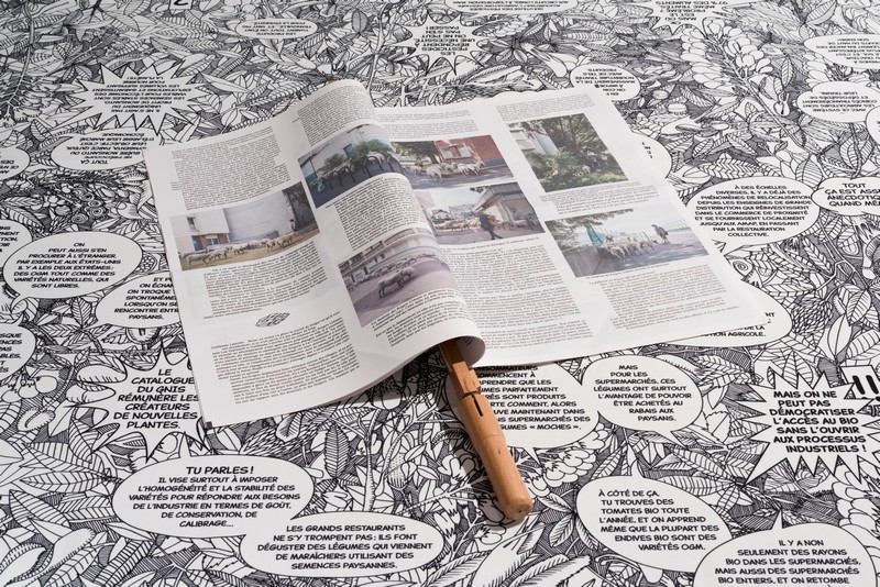 Jérôme Dupeyrat, Sandra Foltz et Laurent Sfar, Plans de table - agroécologie et agriculture urbaine (journal), 2020-2021, vue de l'exposition La bibliothèque grise - Ch. 4 : "Objets parlants", 2021