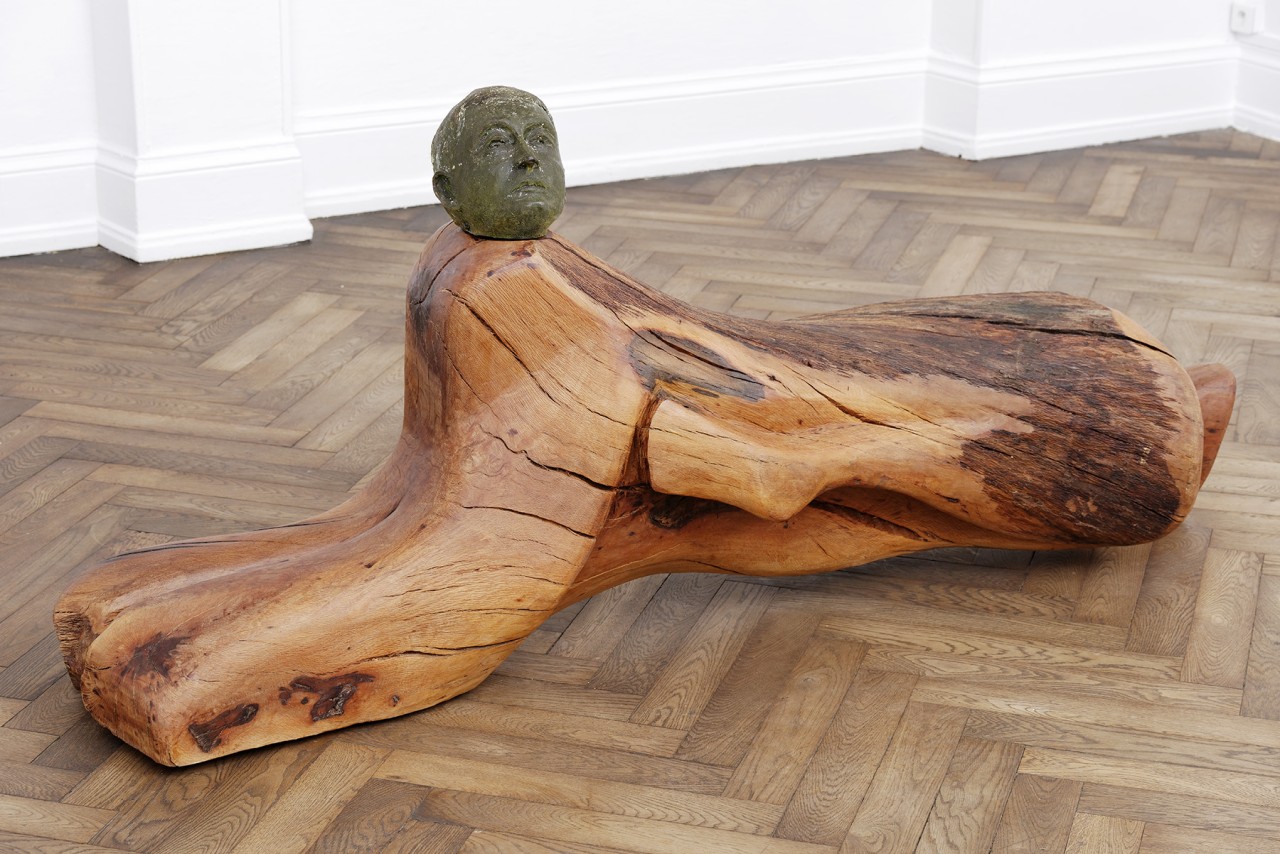 Musa paradisiaca (Eduardo Guerra, Miguel Ferrão), Poppe-Besta grande [Poppe la grande bête], 2015