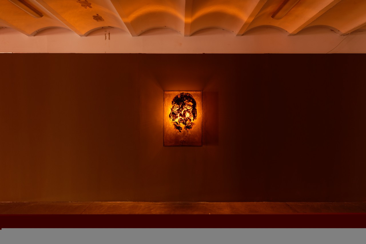 Paul Maheke, Portrait d'Ooloi,2019,  vue d'exposition "OOLOI", Triangle France - Astérides