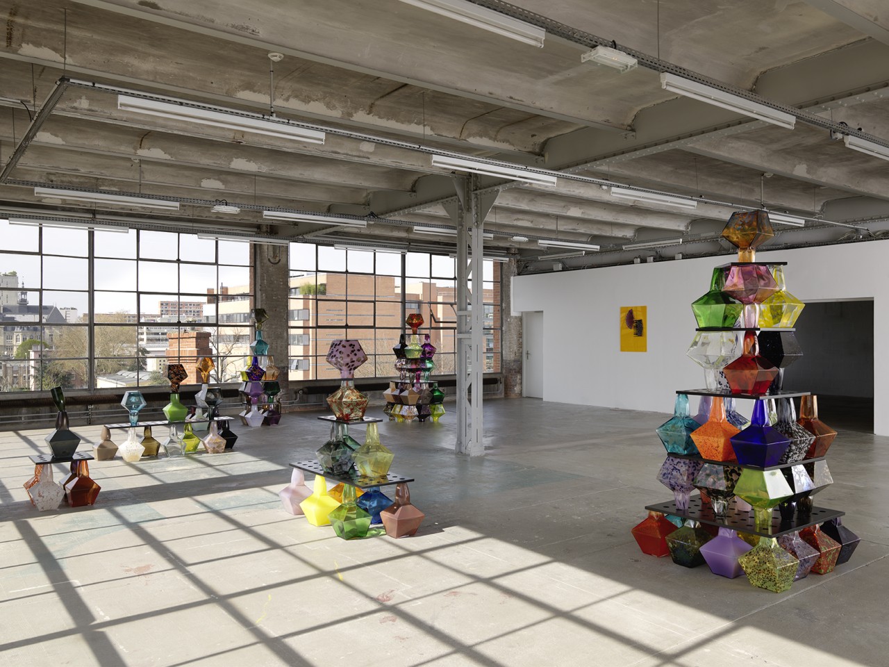 Delphine Coindet, Prismes, vue de l’exposition l’exposition « Modes & Usages de l’art », Ivry-sur-Seine, Le Crédac, 2015