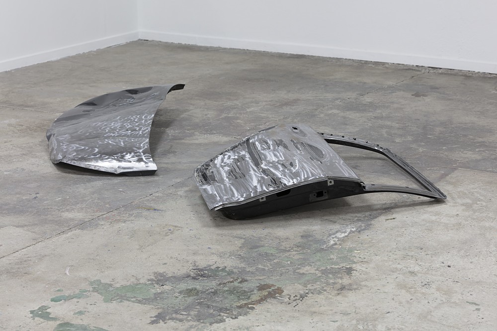 Maud Pintout (en collectif avec Nicolas Doche), Reliefs d’usures, 2018. Vue de l'exposition « Activité permanente », une exposition des étudiants de l'isdaT et artistes invités, BBB centre d'art, 2018.