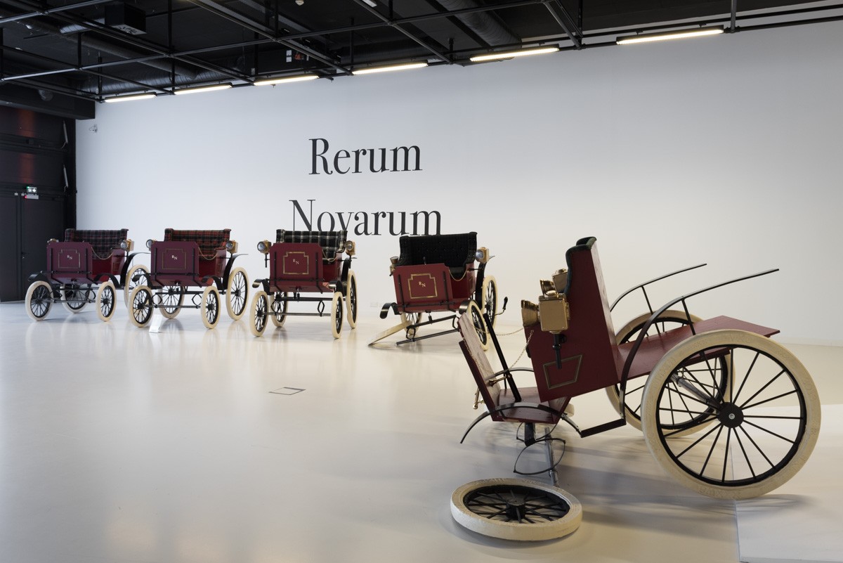 Vincent Olinet, Rerum novarum (Des choses nouvelles), Pavillon Blanc, 2015