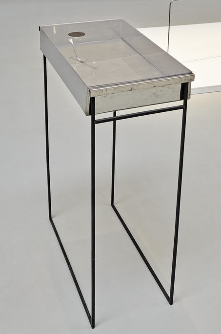 Iris Dittler, Reversed instrument #3 (écarteur), 2017