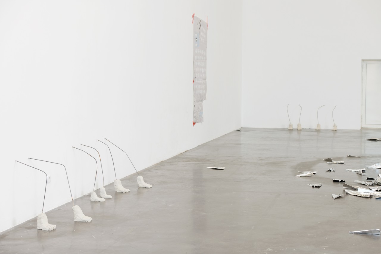 Jesse Darling, Sans titre, 2019, vue d'exposition "Crevé", Triangle France - Astérides