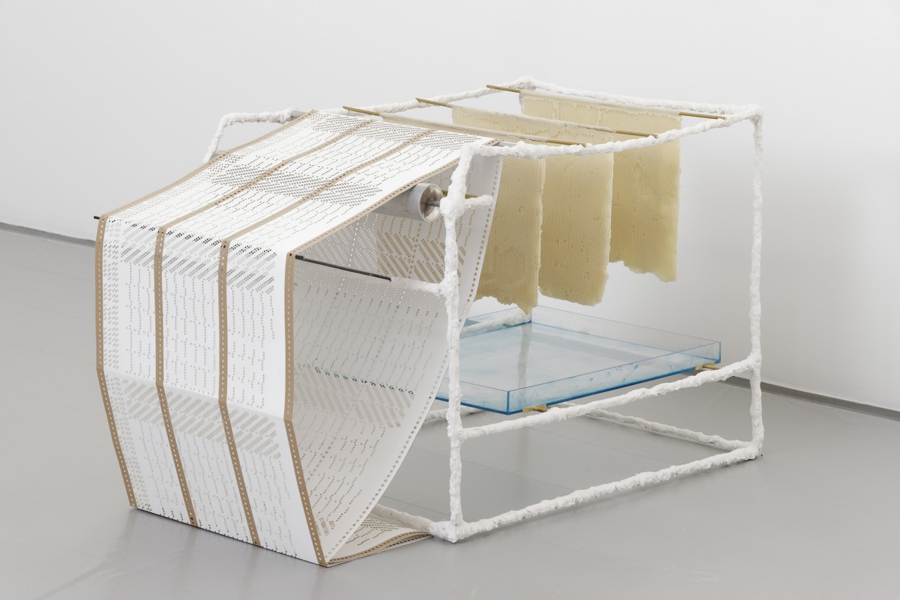 Xavier Antin, « / », 2020, production CAC Brétigny, vue de l'exposition « The Weavers », Xavier Antin.