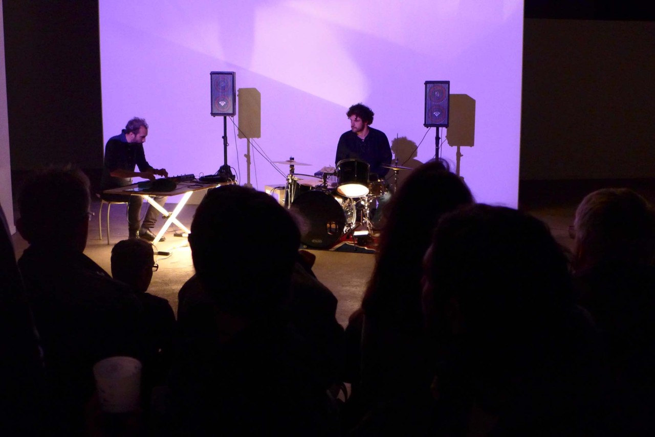 Philippe Dubernet, Guillaume Durrieu, Gabriel Hibert, Superbe spectacle de l’amour - Thème principal, 2015