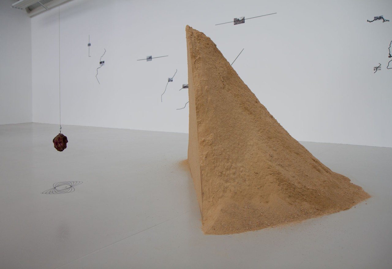 Benera Anca, Estefan Arnold, The Desert Rock that Feeds the World, 2019