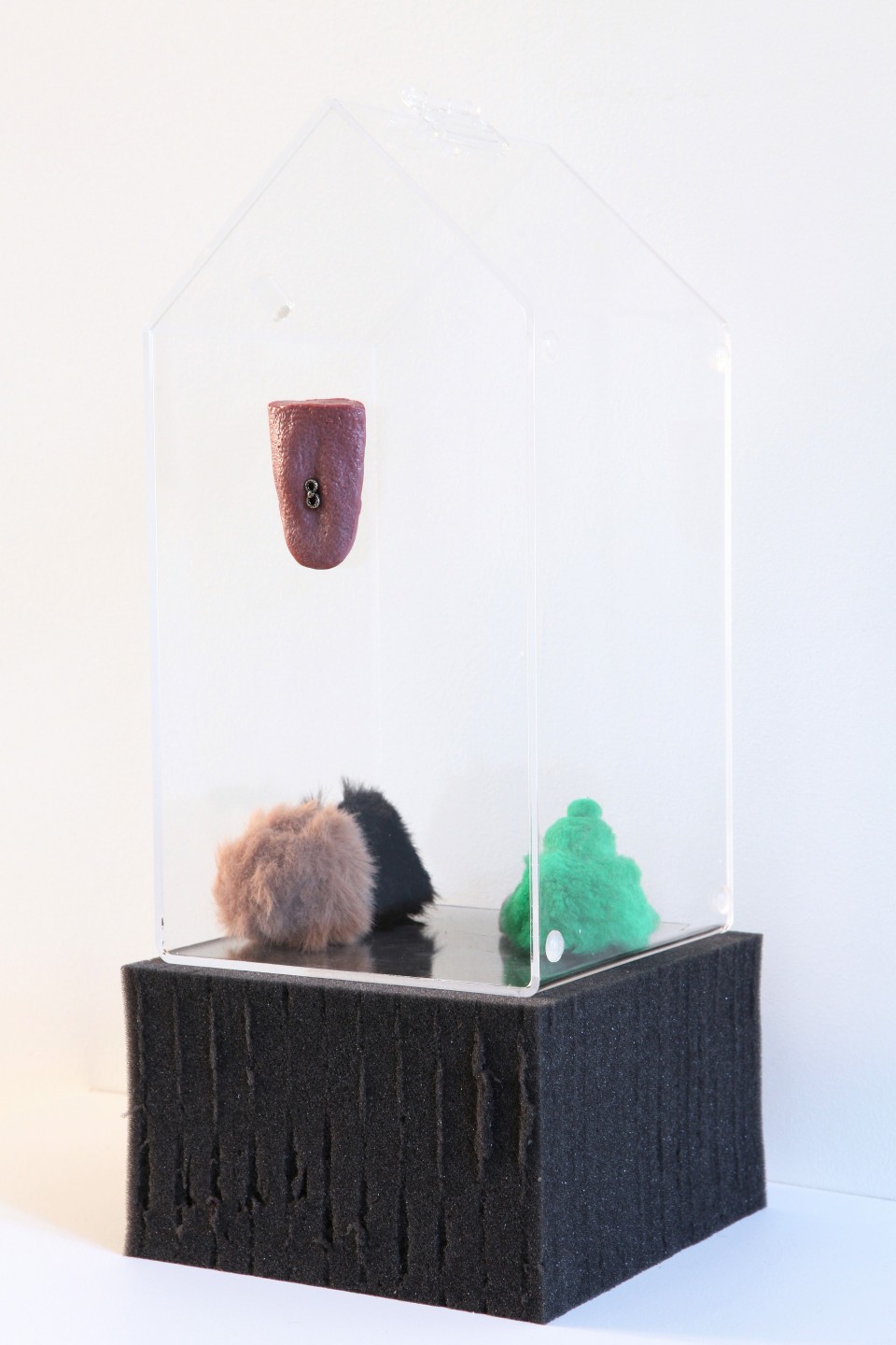 Kevin Desbouis, Untitled (Couple, Christmas Tree, Baby), 2020