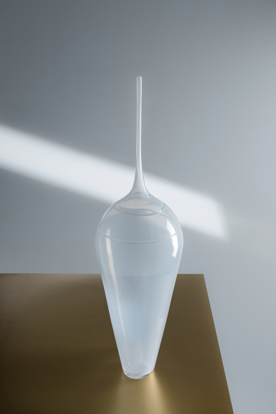 Laura Couto Rosado, Vase en puissance Alabaster (blanc), 2014–2015