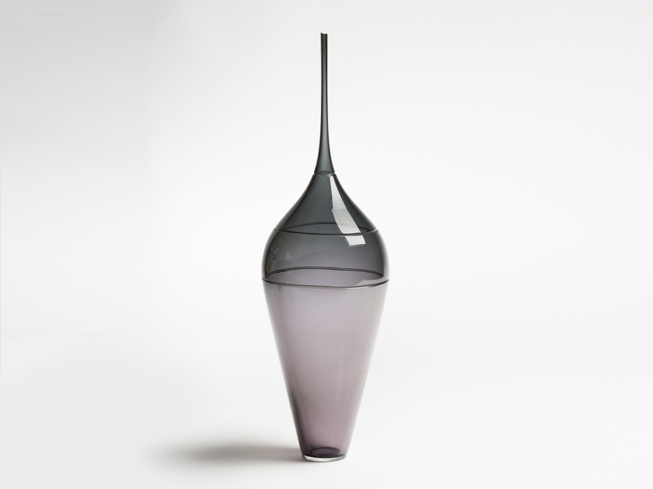 Laura Couto Rosado, Vase en puissance, Anthracite, 2014–2015